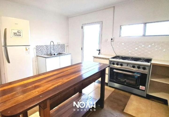 Hostel Noah Housing